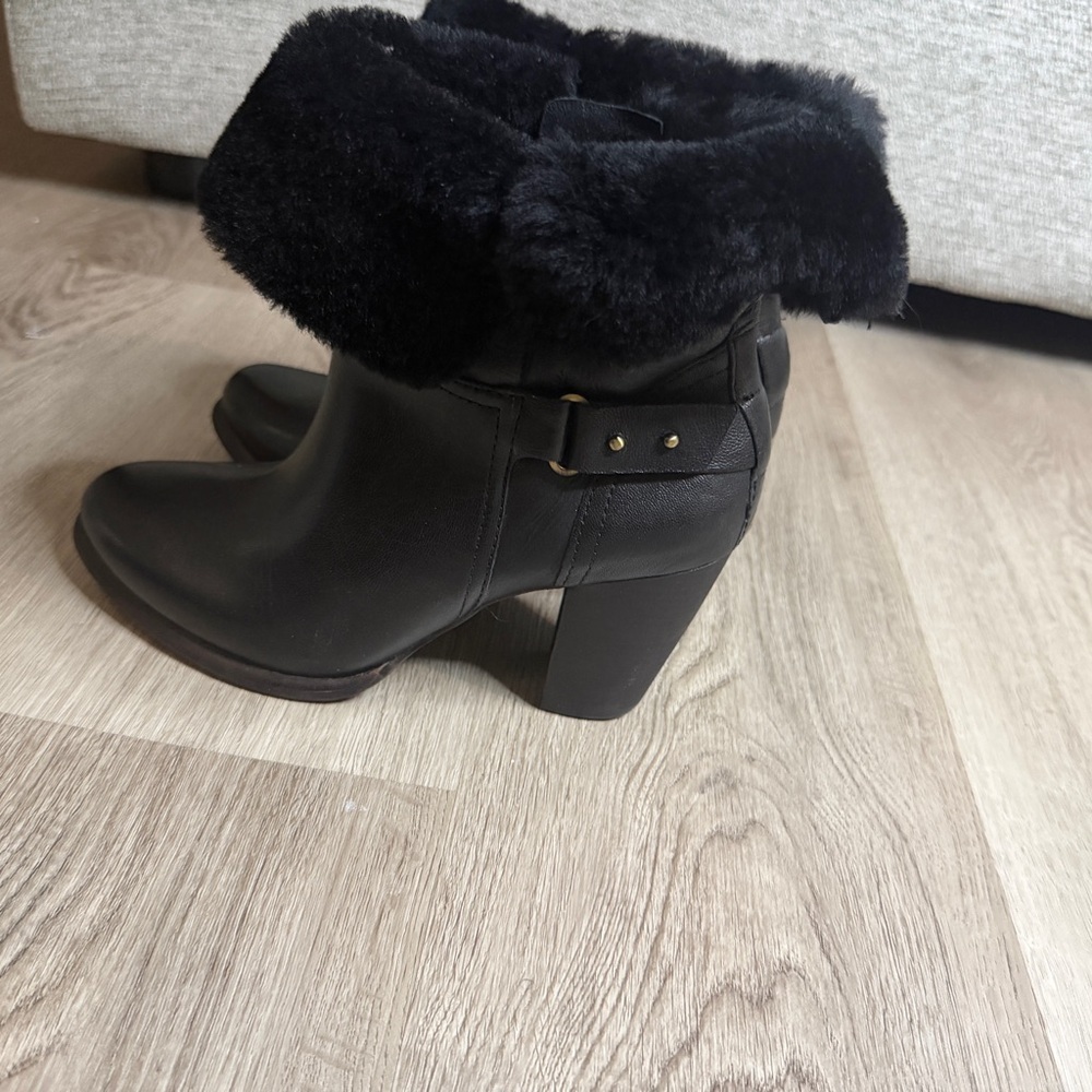 UGG Black Fur-Trimmed Heeled Boots - Picture 3 of 9